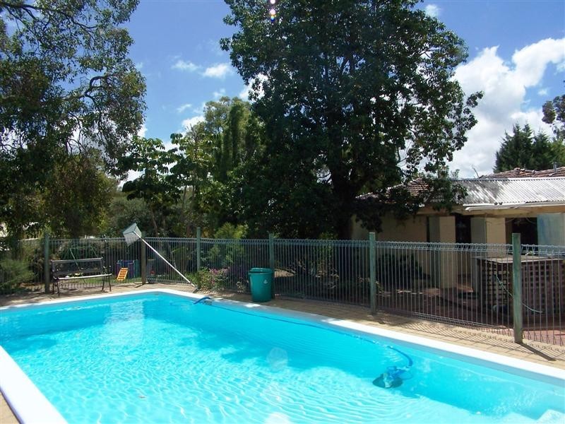 37 Ryan Way, Lesmurdie WA 6076