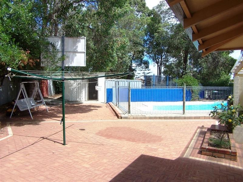 37 Ryan Way, Lesmurdie WA 6076