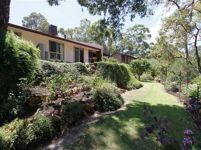 12 Coreen Way, Kalamunda WA 6076