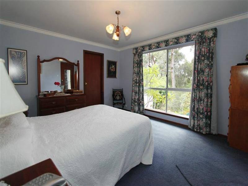 12 Coreen Way, Kalamunda WA 6076