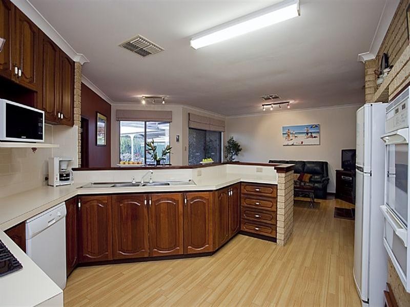 260 Grove Road, Lesmurdie WA 6076