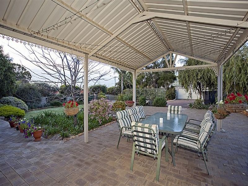 260 Grove Road, Lesmurdie WA 6076