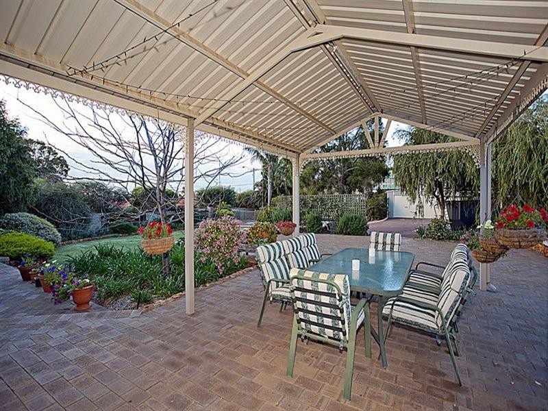 260 Grove Road, Lesmurdie WA 6076