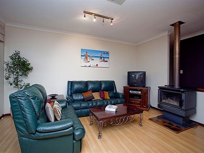 260 Grove Road, Lesmurdie WA 6076