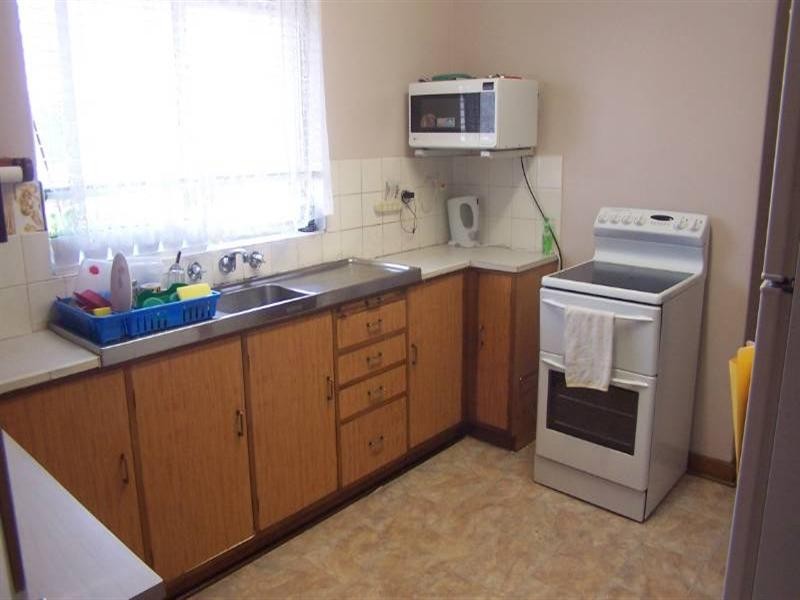 12 Blamire Road, Kalamunda WA 6076