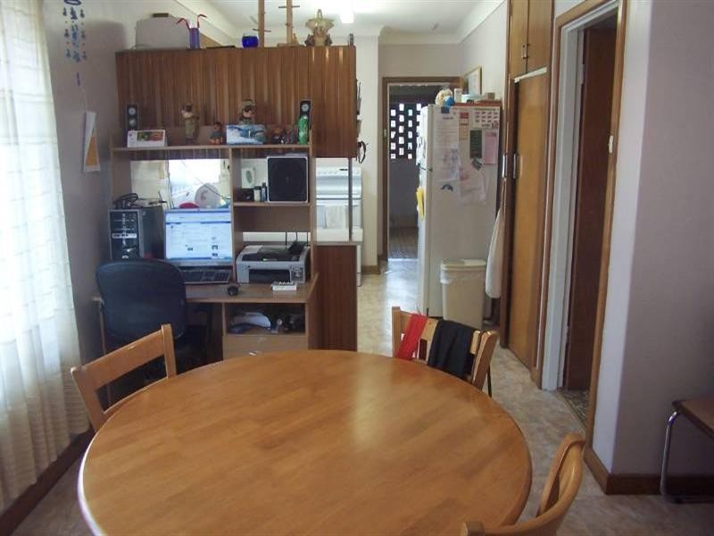 12 Blamire Road, Kalamunda WA 6076