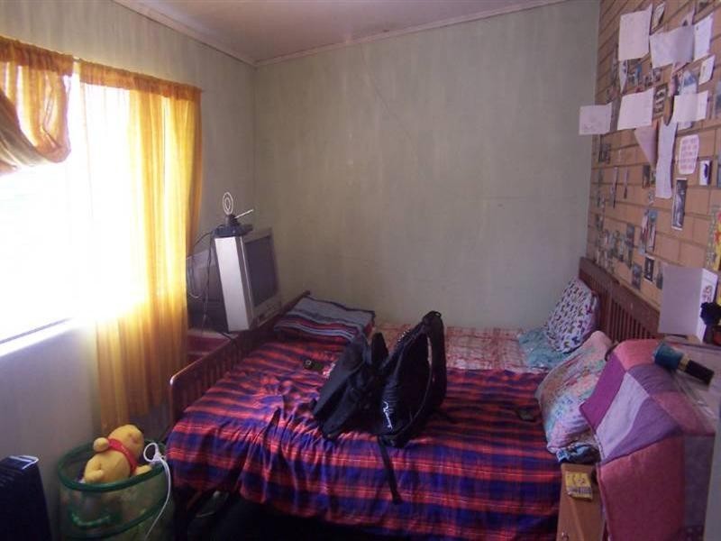 12 Blamire Road, Kalamunda WA 6076