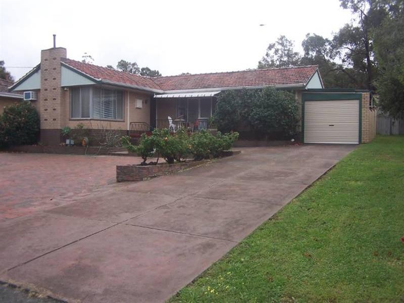 12 Blamire Road, Kalamunda WA 6076