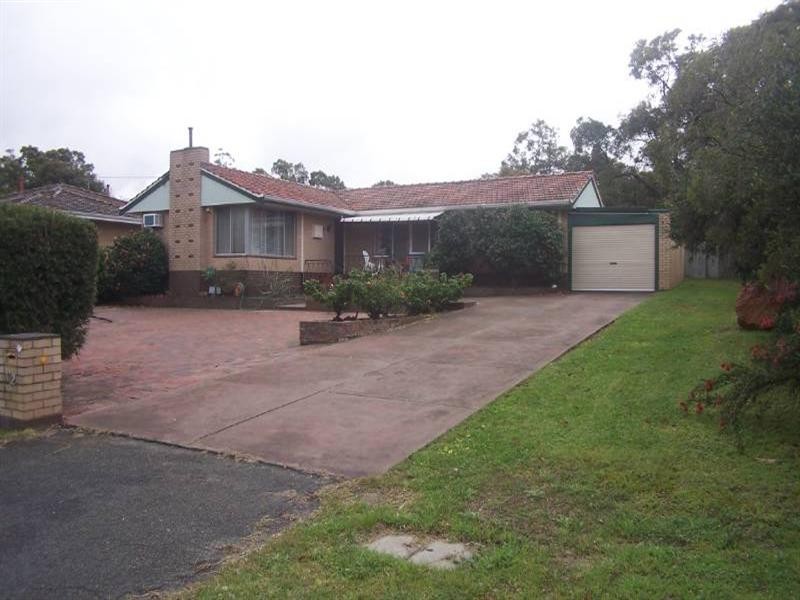 12 Blamire Road, Kalamunda WA 6076