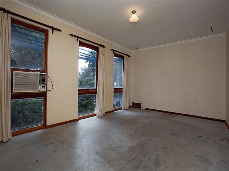 19 Dorchester Road, Forrestfield WA 6058