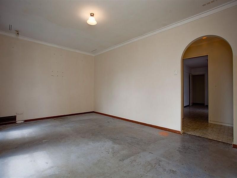 19 Dorchester Road, Forrestfield WA 6058