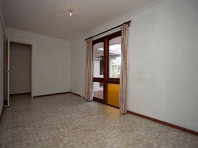 19 Dorchester Road, Forrestfield WA 6058