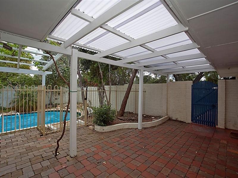 19 Dorchester Road, Forrestfield WA 6058