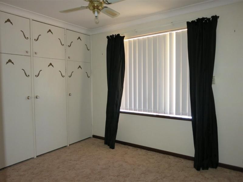 6 Brooks Street, Kalamunda WA 6076