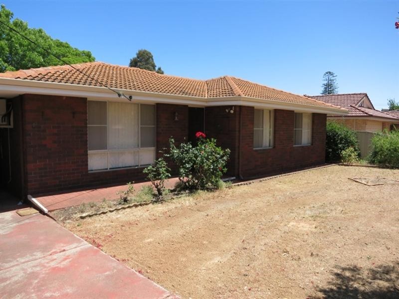6 Brooks Street, Kalamunda WA 6076