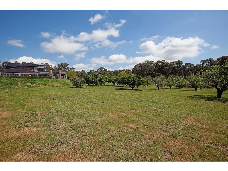 107 Mundaring Weir Road, Kalamunda WA 6076