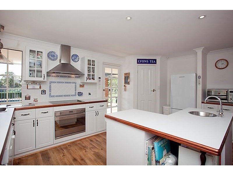 107 Mundaring Weir Road, Kalamunda WA 6076