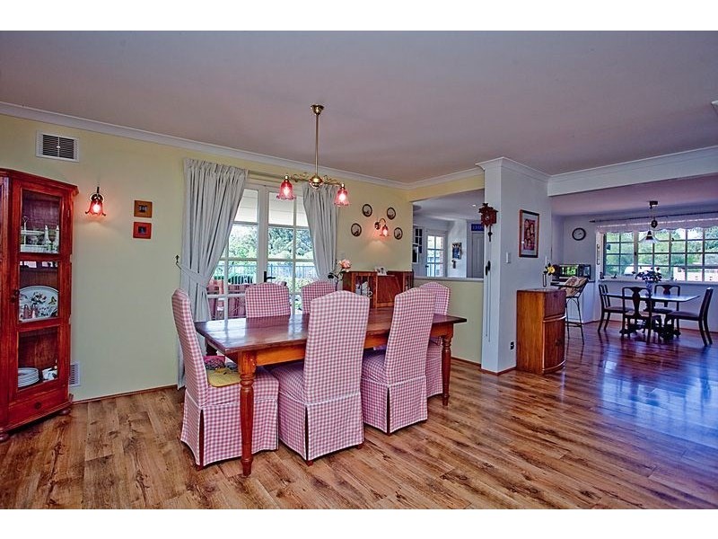 107 Mundaring Weir Road, Kalamunda WA 6076