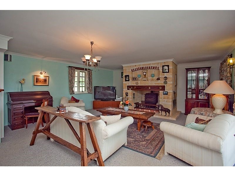 107 Mundaring Weir Road, Kalamunda WA 6076