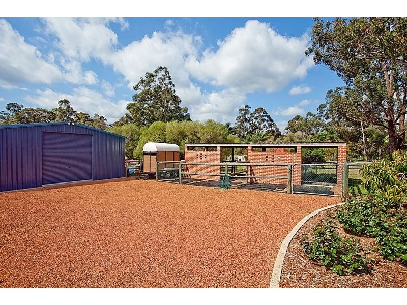 107 Mundaring Weir Road, Kalamunda WA 6076