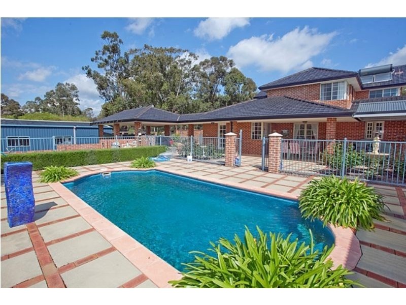 107 Mundaring Weir Road, Kalamunda WA 6076