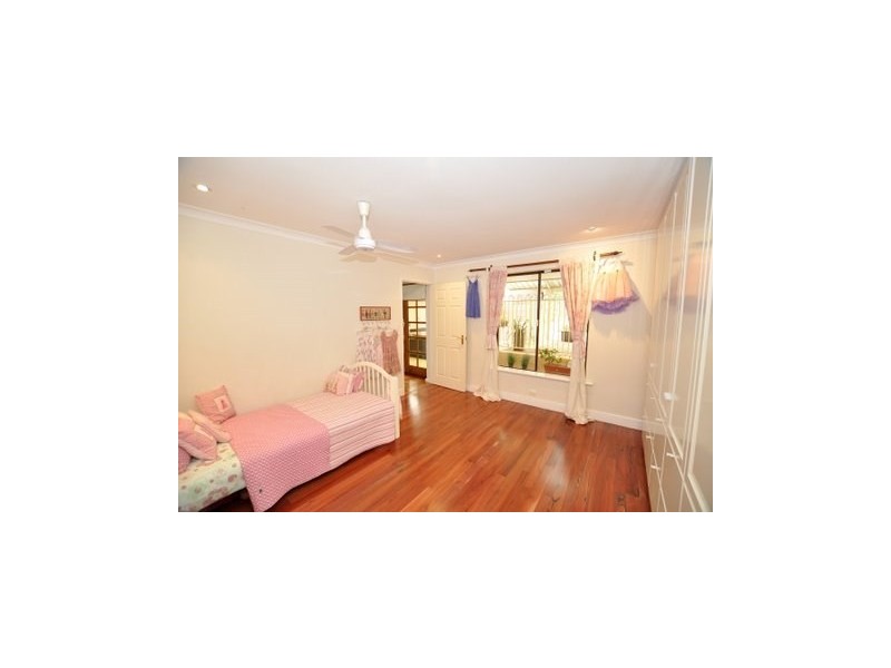 15 Snowball Road, Kalamunda WA 6076