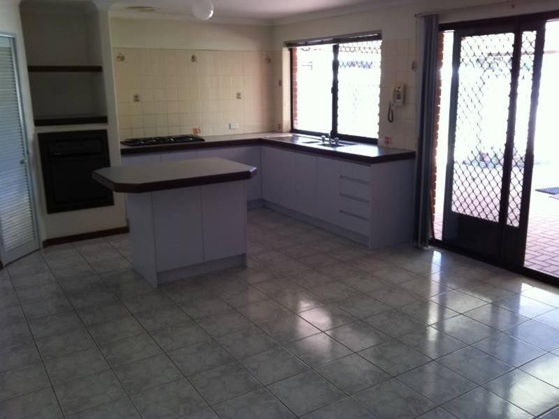 17 Mulline Court, Maddington WA 6109