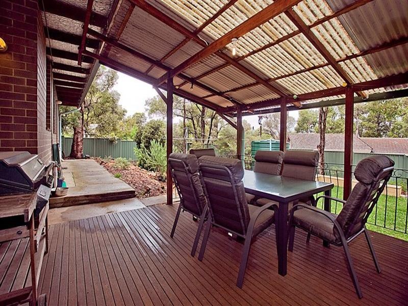 10 Crayden Road, Kalamunda WA 6076