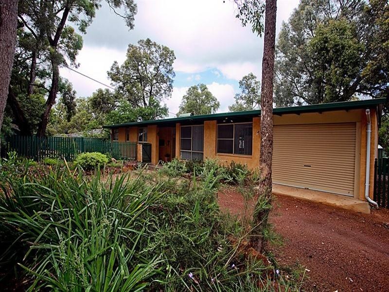 10 Crayden Road, Kalamunda WA 6076