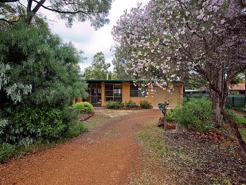 10 Crayden Road, Kalamunda WA 6076