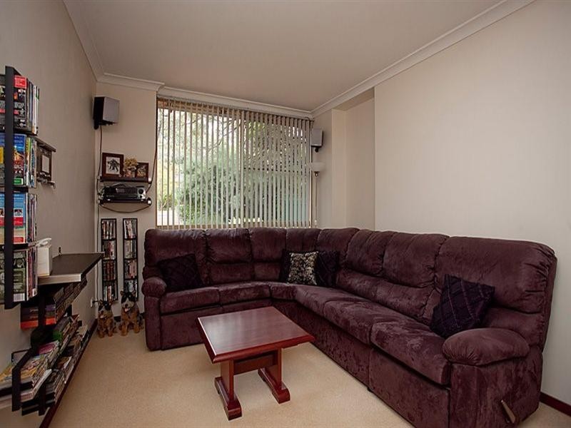 10 Crayden Road, Kalamunda WA 6076