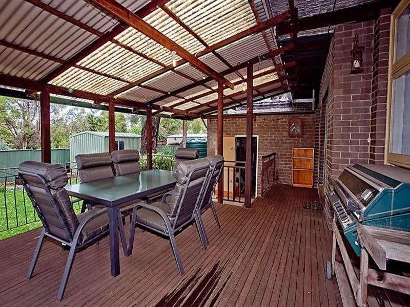 10 Crayden Road, Kalamunda WA 6076