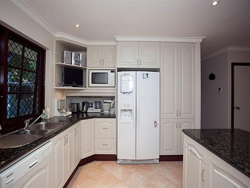 35 Hill Street, Gooseberry Hill WA 6076