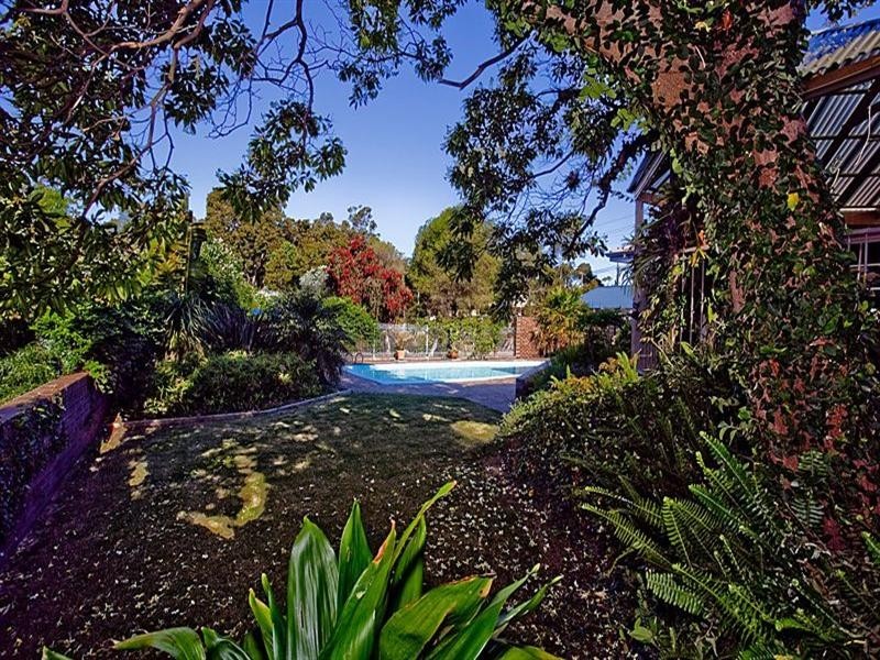 35 Hill Street, Gooseberry Hill WA 6076