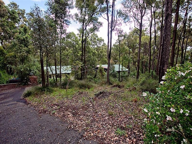 1 Cabarita Road, Kalamunda WA 6076