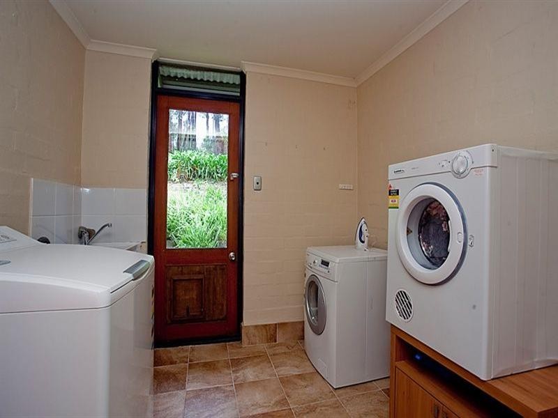 1 Cabarita Road, Kalamunda WA 6076