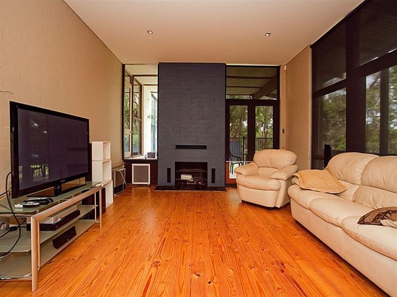 1 Cabarita Road, Kalamunda WA 6076