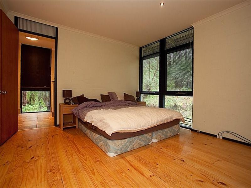 1 Cabarita Road, Kalamunda WA 6076