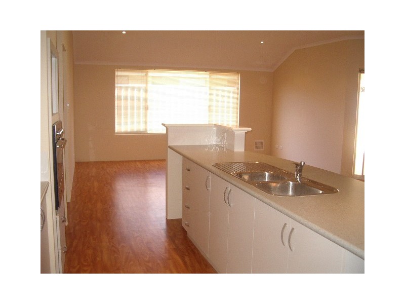 29 Azalea Gardens, Forrestfield WA 6058