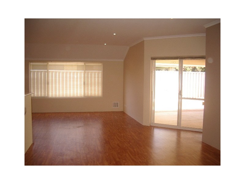 29 Azalea Gardens, Forrestfield WA 6058