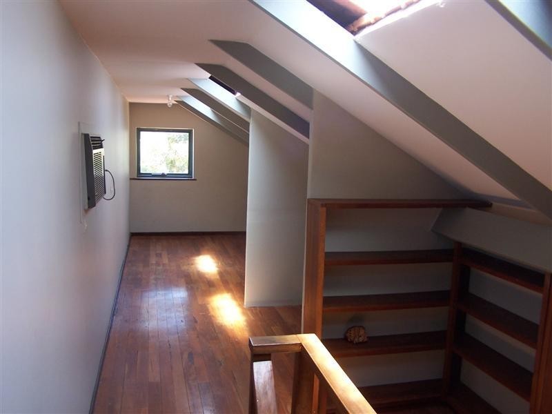 11 Burrinjuck Road, Gooseberry Hill WA 6076