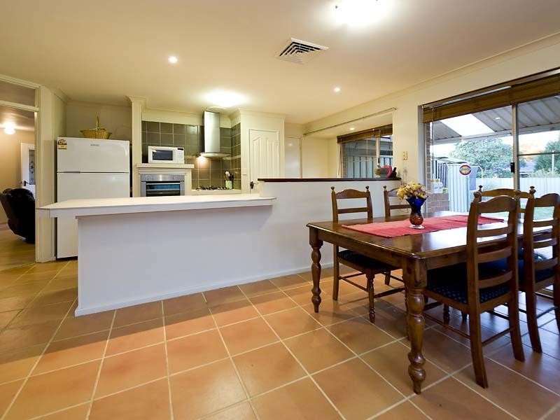 38 Landers Road, Lesmurdie WA 6076