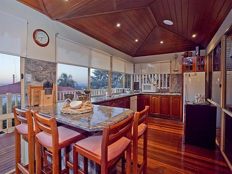 9 Simeon Close, Kalamunda WA 6076