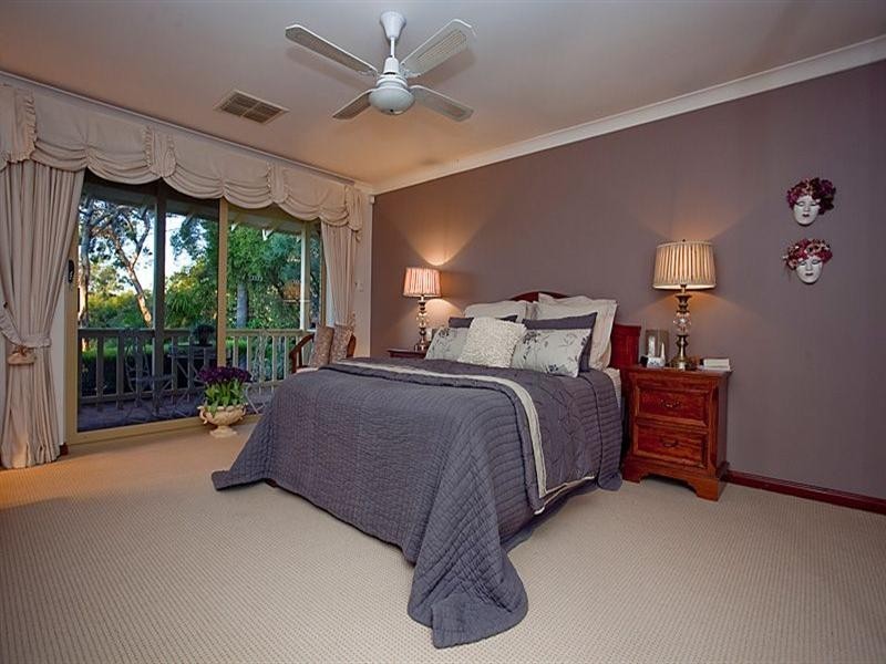 9 Simeon Close, Kalamunda WA 6076