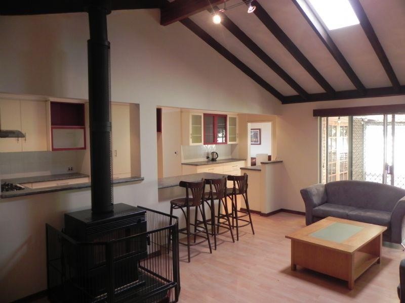 21 Landers Road, Lesmurdie WA 6076