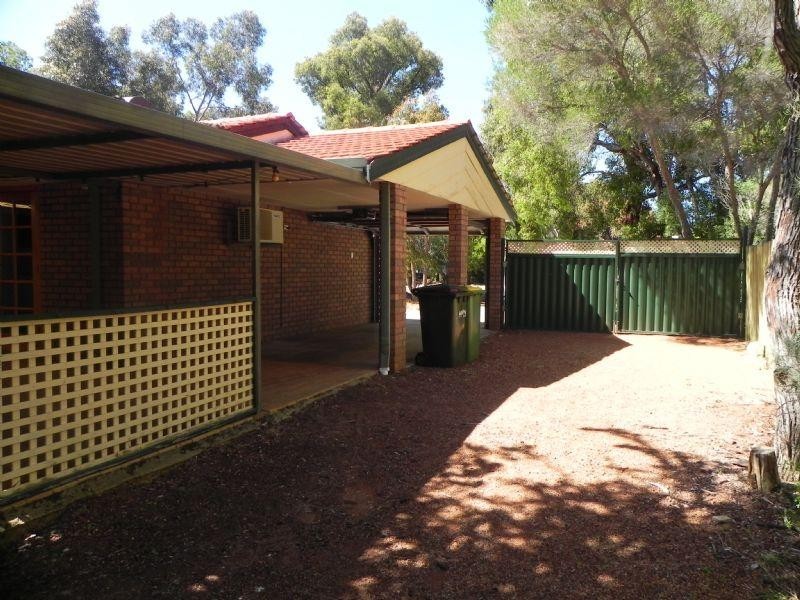 21 Landers Road, Lesmurdie WA 6076