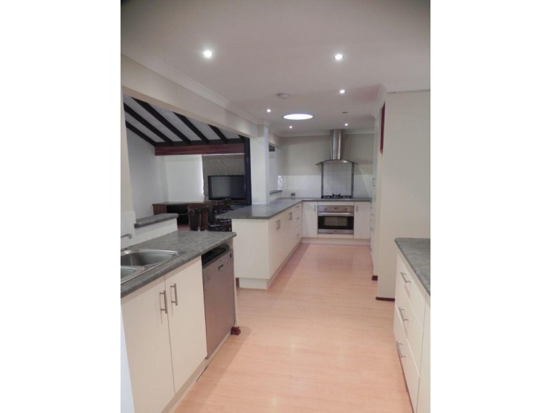 21 Landers Road, Lesmurdie WA 6076