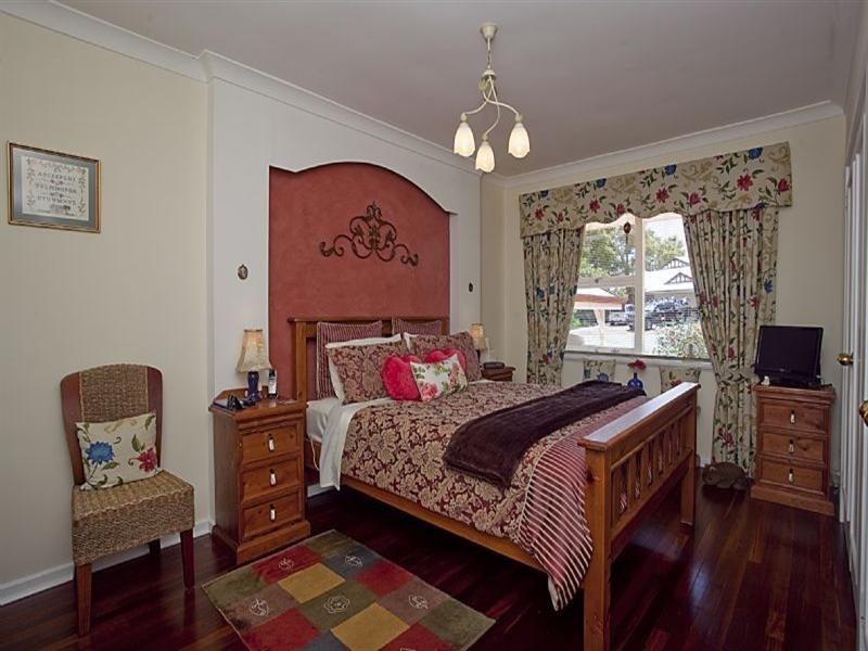 13 Springdale Road, Kalamunda WA 6076