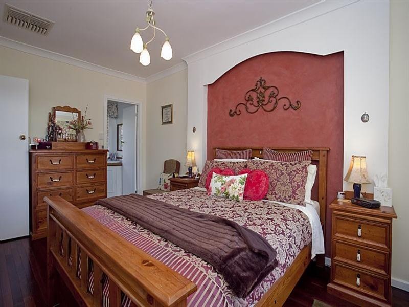 13 Springdale Road, Kalamunda WA 6076