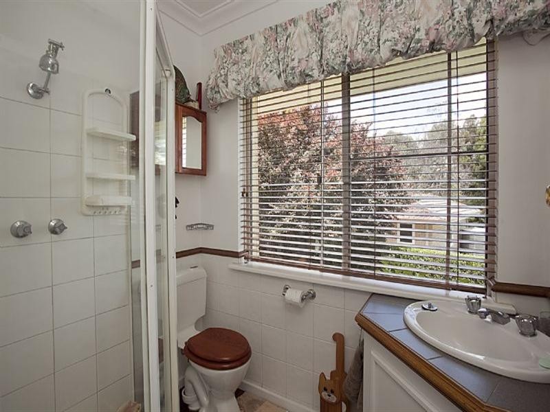 13 Springdale Road, Kalamunda WA 6076